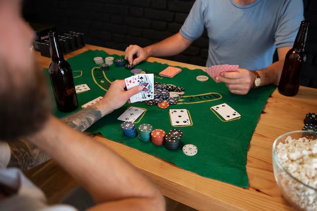 Kembang Kempis live dealer host in action